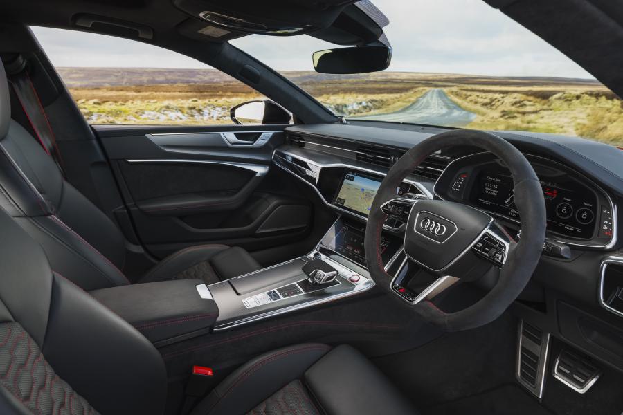 Интерьер Audi RS7 Sportback 2020 года  (UK) (фото 16 из 118)